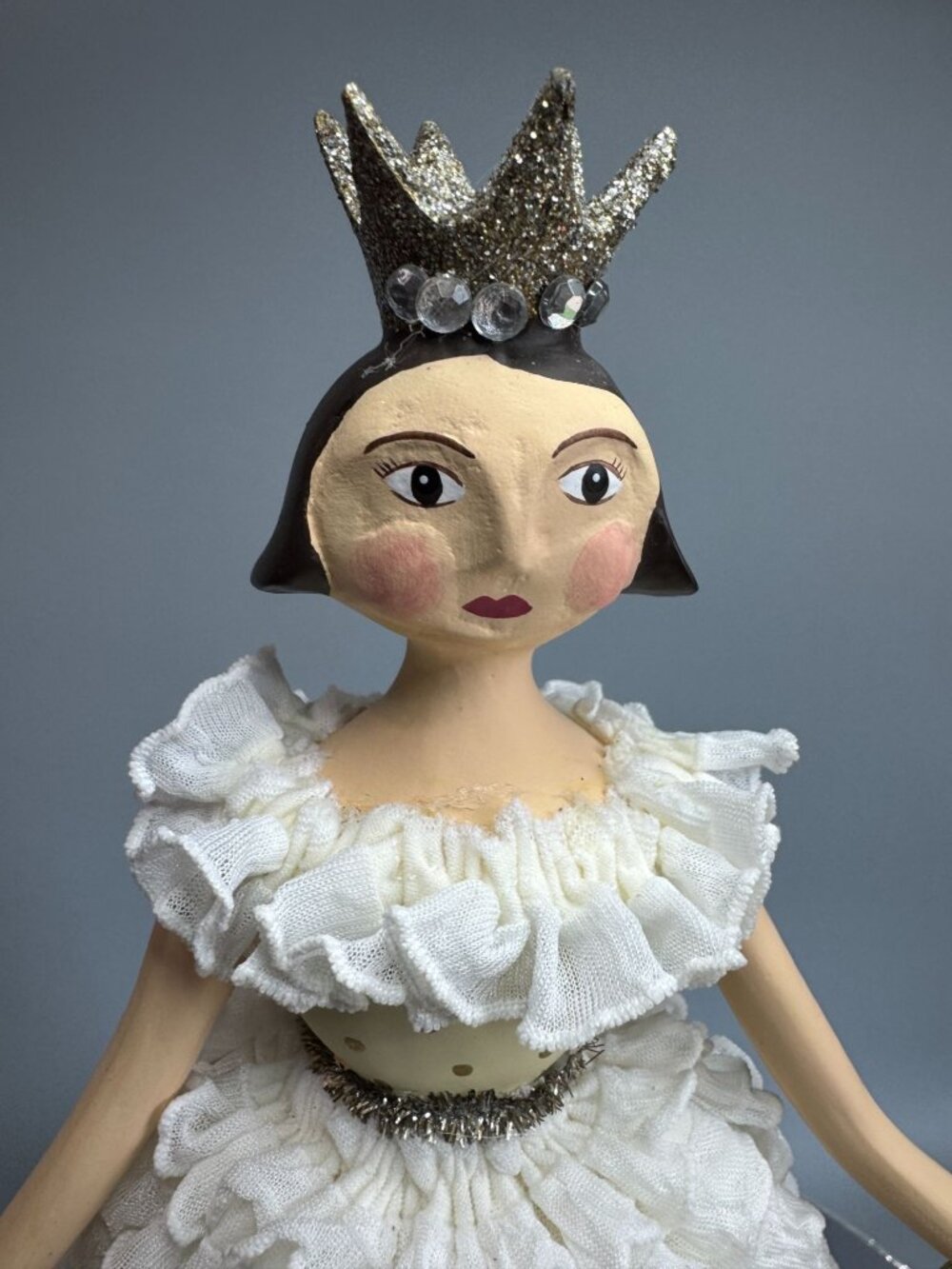 Heather Myers Christmas Queen Doll Merry Banner White Ruffle Dress 11.5" Signed - Picture 4 of 13